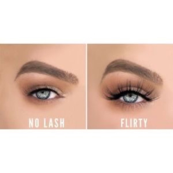 LAVAA BEAUTY - Flirty Lash Set - Picture 4 of 4